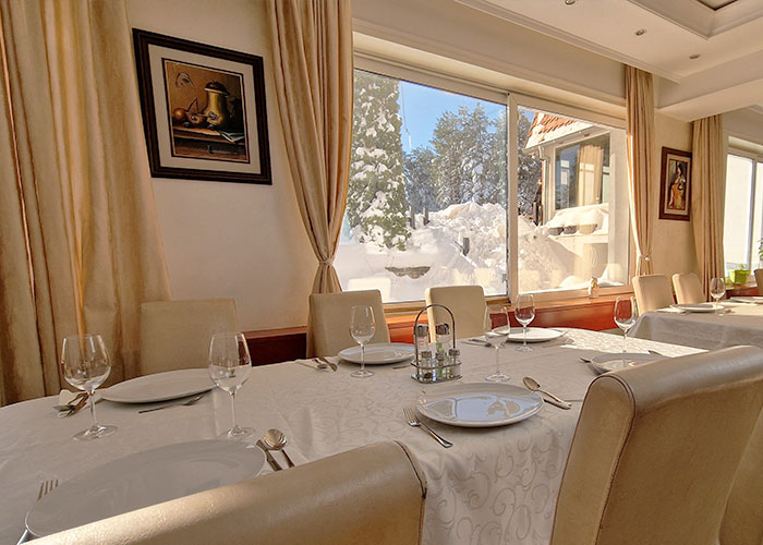 vilabob-trpezarija02